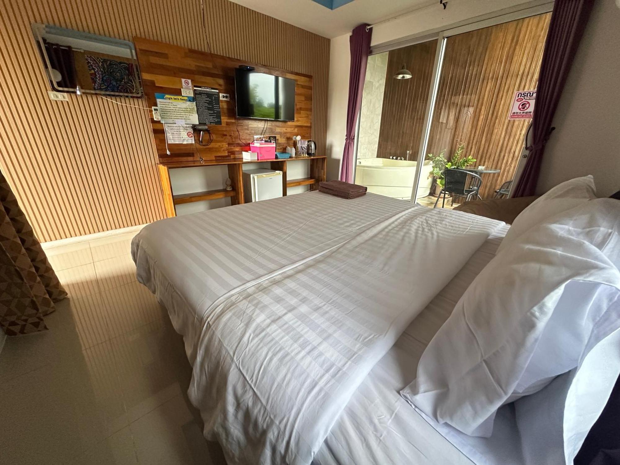 Jingle Bells Resort Ko Lan Dış mekan fotoğraf